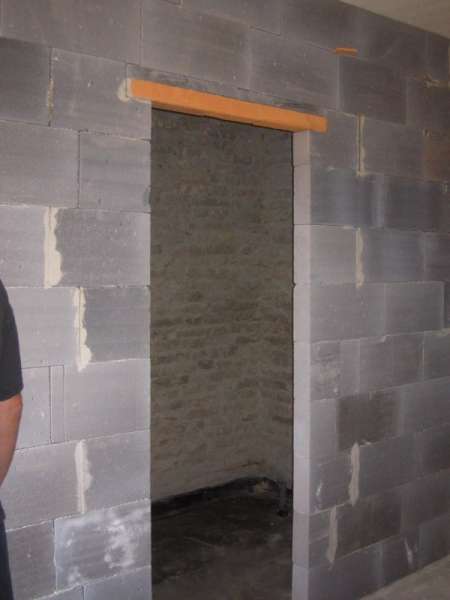 Kompletná rekonštrukcia staršieho domu v Ivánke