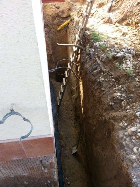 Drenáž okolo záhradného domčeku Jablonec