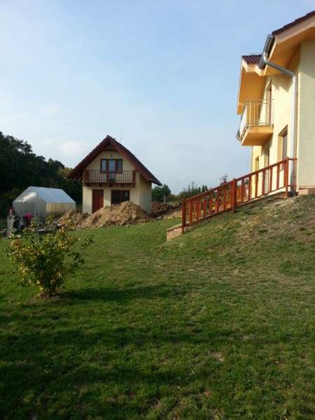 Drenáž okolo záhradného domčeku Jablonec