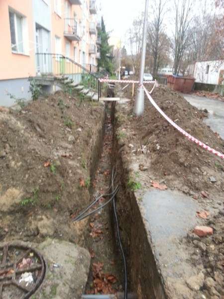 Oprava vodorovnej kanalizácie, výmena za novú: bytovka Piešťany