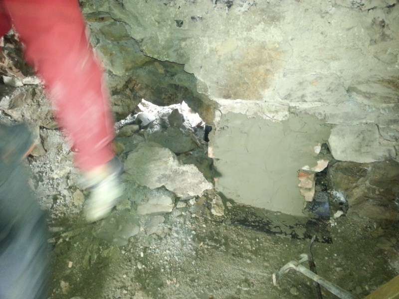 Podrezávanie kamenného múru RD Horné Orešany